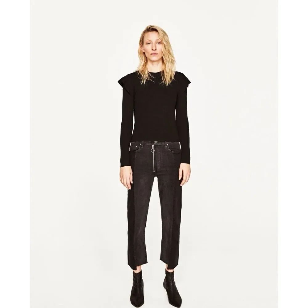 ✨ SWEAT SHIRT WITH SHOULDER FRILL✨
